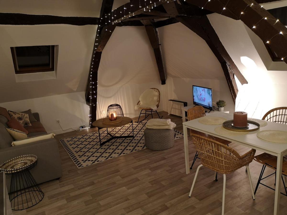 Logement Cosy rénové au pied de la Cathédrale avec climatisation Reims Extérieur photo